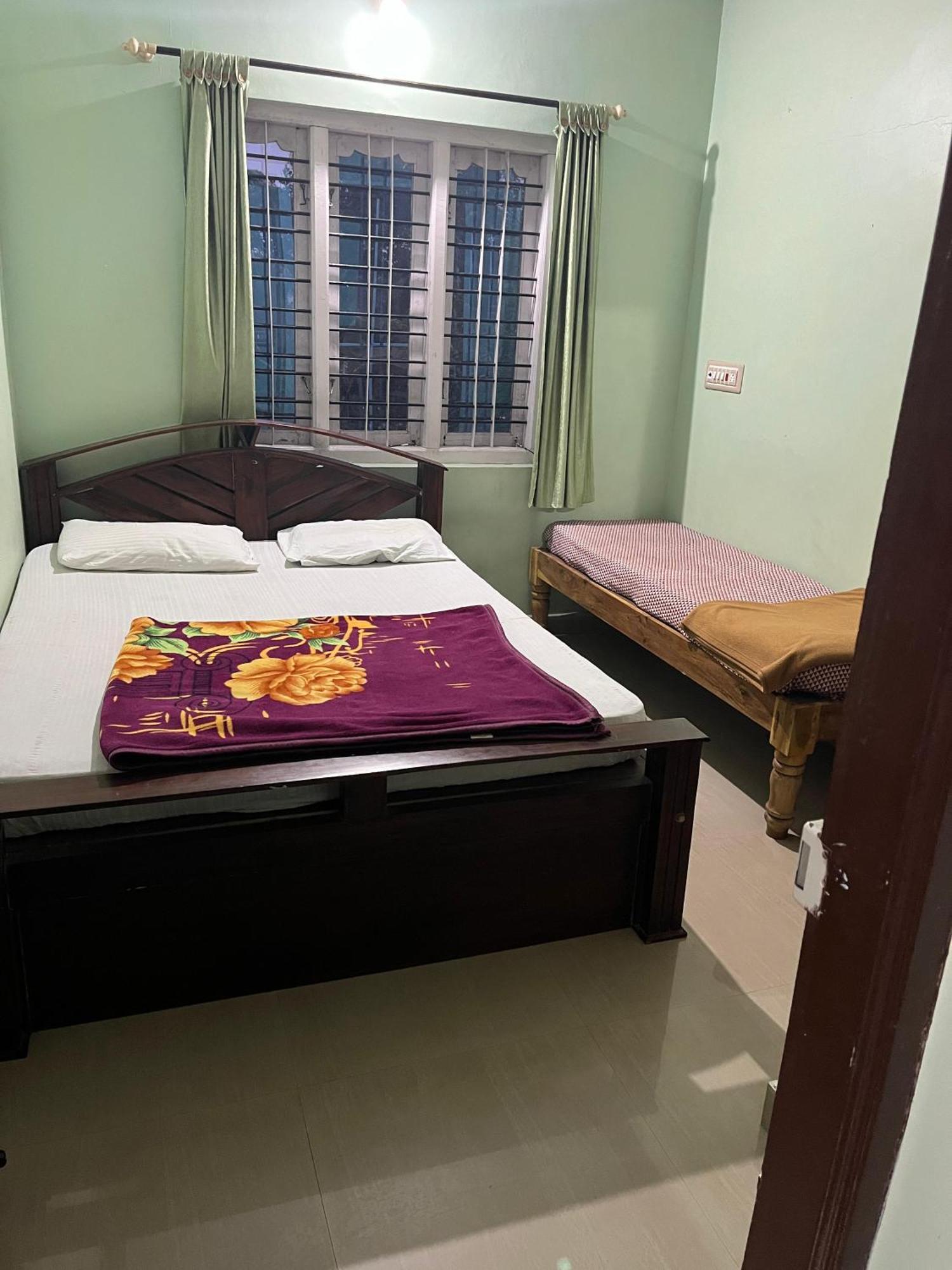 Eshwarkrupa Homestay Madikeri Exteriér fotografie