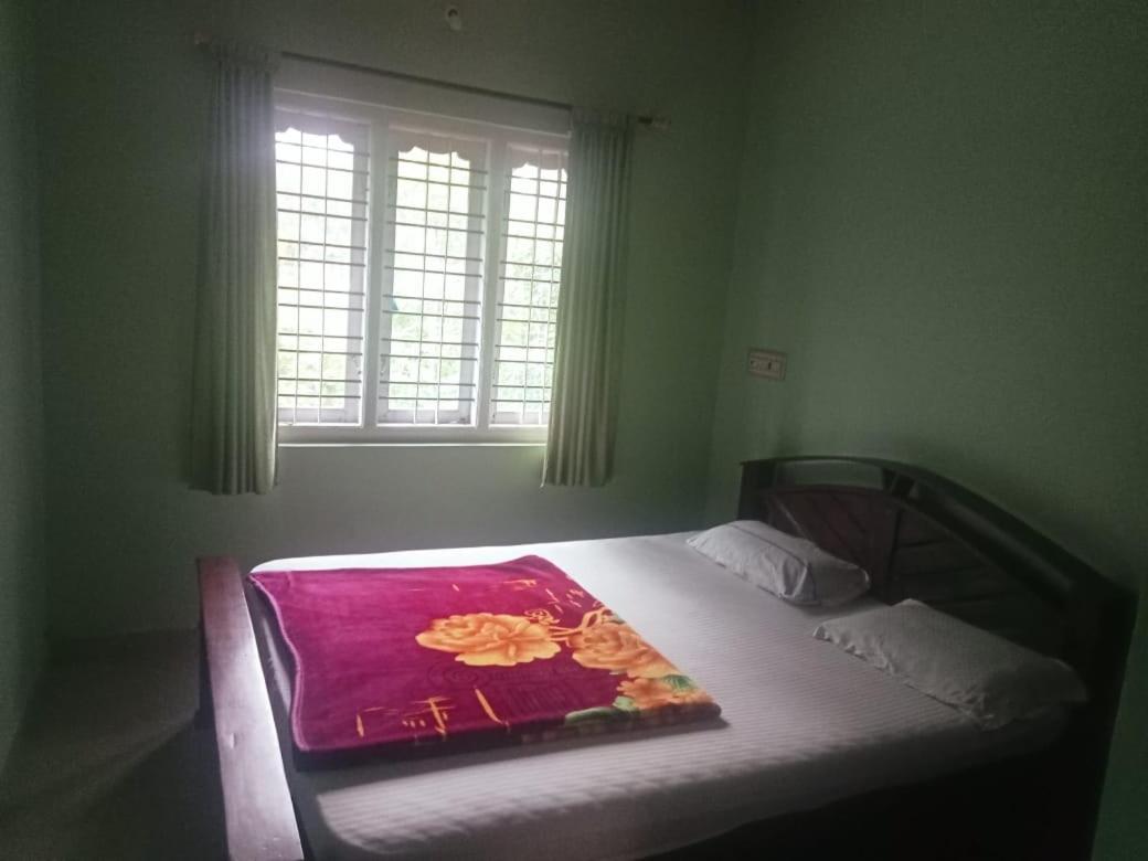 Eshwarkrupa Homestay Madikeri Exteriér fotografie
